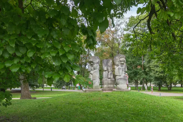 リトアニア ヴィリニュス 2023年 リトアニアのバラード 公園の彫刻 ストック写真