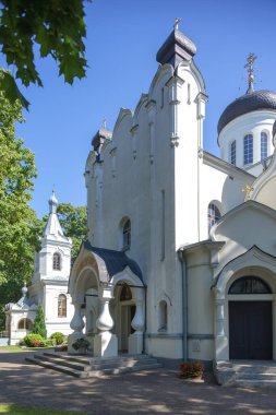 Kaunas, Litvanya 16 AĞUSTOS 2023. Kutsal Diriliş Ortodoks Kilisesi, yaz 