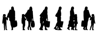 Bir annenin vektör kavramsal siyah silueti ve beyaz arka planda izole edilmiş farklı perspektiflerden küçük bir kız. Aile, aşk, birlikte zaman geçirmek, boş zaman ve alışveriş için bir metafor.