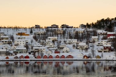 Norveç kıyısı manzarası - Kış Saati