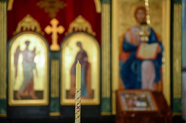  Ortodoks Hıristiyan Vaftizinin Kutsal Ayini ve onun kullanımı için aksesuarlar