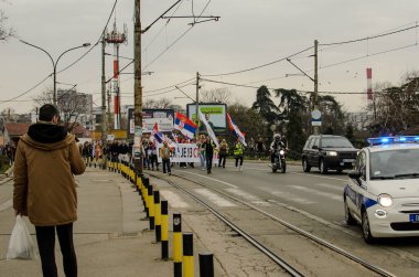 15 Mart 2025 - Belgrad, Sırbistan. Öğrenciler, kubbenin düşüşünün kurbanlarının anısına 15 'inci ve 15' inci olarak adlandırılan protestoya bütün Sırp vatandaşlarını davet ettiler. Protesto yolsuzluğa karşı.