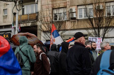 15 Mart 2025 - Belgrad, Sırbistan. Yolsuzluğa ve rejime karşı öğrenciler tarafından düzenlenen protestolar ve toplu mitingler. Ana slogan Pumpaj 'dı..