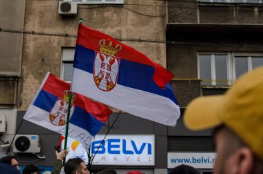 15 Mart 2025 - Belgrad, Sırbistan. Yolsuzluğa ve rejime karşı öğrenciler tarafından düzenlenen protestolar ve toplu mitingler. Ana slogan Pumpaj 'dı..