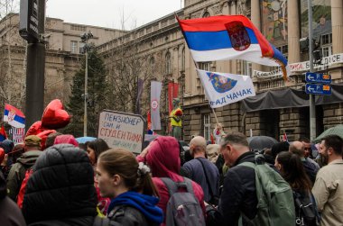 15 Mart 2025 - Belgrad, Sırbistan. Yolsuzluğa ve rejime karşı öğrenciler tarafından düzenlenen protestolar ve toplu mitingler. Ana slogan Pumpaj 'dı..