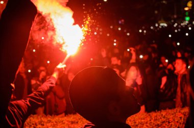 15 Mart 2025 - Belgrad, Sırbistan. Yozlaşmış sistemin tüm insanları ve kurbanları için adalet isteyen öğrenciler tarafından tarihteki en büyük toplantı.. 