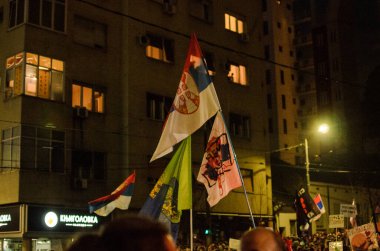 15 Mart 2025 - Belgrad, Sırbistan. Yozlaşmış sistemin tüm insanları ve kurbanları için adalet isteyen öğrenciler tarafından tarihteki en büyük toplantı.. 