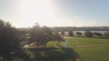 Londra 'nın Thames Bariyeri Yüksek Gelgitlere ve Sel Suyuna Karşı Bir Koruma