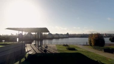 Thames Bariyeri, Londra 'yı yüksek gelgitler sırasında sel baskınlarından koruyor