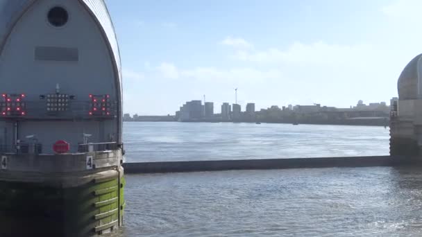Londýnská Bariéra Temže Ochrana Proti Přílivu Záplavám — Stock video