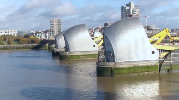 Barriera Del Tamigi Protegge Londra Dalle Inondazioni Durante Alte Maree — Video Stock