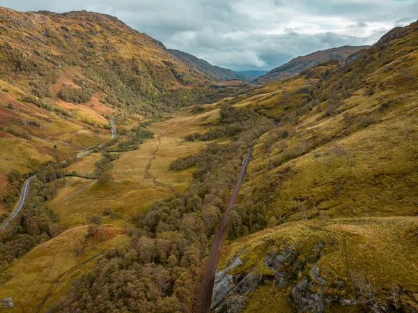 Sonbaharda Skoç Manzarası Hava Görüntüsü — Stok fotoğraf