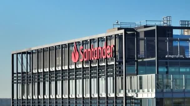 Santander Bank Headquarters Building Logo — Stok video