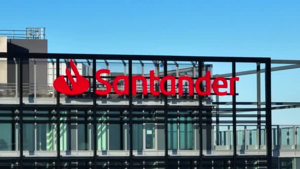 Santander Bank Headquarters Building Logo — Vídeo de Stock