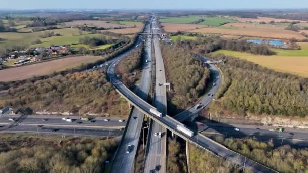 M25 Reino Unido Intercambio Autopistas Rush Hour Vista Aérea — Vídeo de stock
