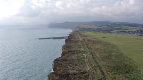 英格兰西湾的砂岩组悬崖 — 图库视频影像