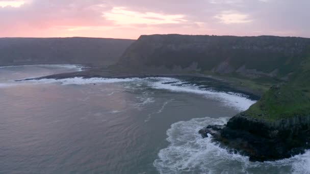 北爱尔兰巨人铜锣道的日出 — 图库视频影像