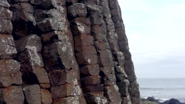 Базальтовая Скала Гигантского Водопада Северной Ирландии — стоковое видео
