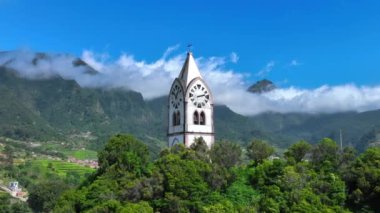 Sao Vicente Madeira 'daki Şapel ve Saat Kulesi