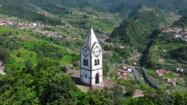 Sao Vicente Madeira 'daki Şapel ve Saat Kulesi