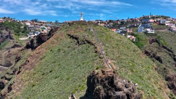 Jezus Christus Standbeeld Madeira Aan Kust Boven Een Heuvel — Stockvideo