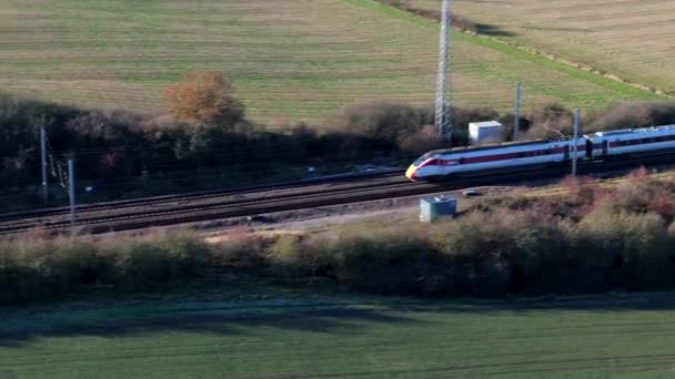 Verenigd Koninkrijk Cross Country Train Vanaf Londen Luchtfoto — Stockvideo