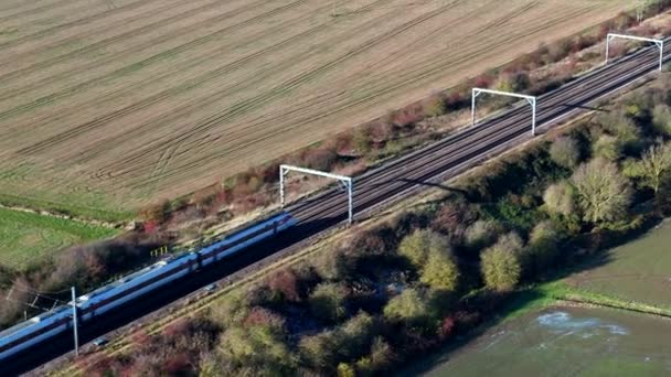 Storbritannien Cross Country Train Från London Flygfoto — Stockvideo
