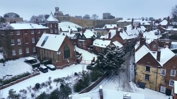 Snowy Αγγλικά Χειμερινή Αεροφωτογραφία Πάνω Από Λόφο Steep Λίνκολν — Αρχείο Βίντεο
