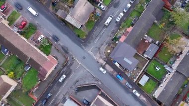 Birmingham 'ın Kenar Mahalle Sükuneti, Evlerin ve Banliyö Sokaklarının Havadan Bakışı