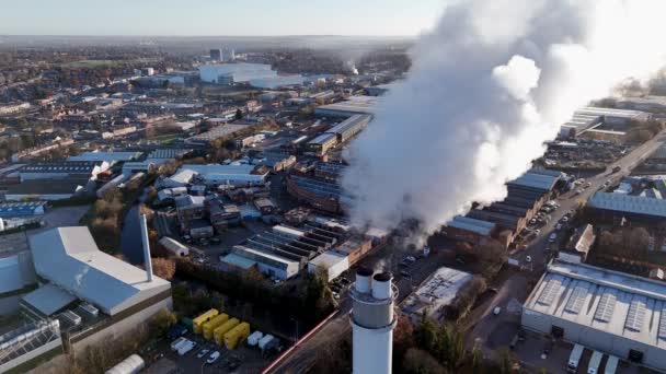 Rauchbälge Aus Einem Industrieschornstein Die Zum Klimawandel Beitragen — Stockvideo