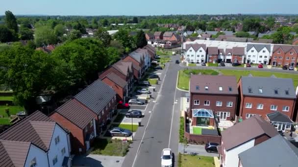 イギリスの空中ビューのバーミンガムの通り 郊外および家 — ストック動画