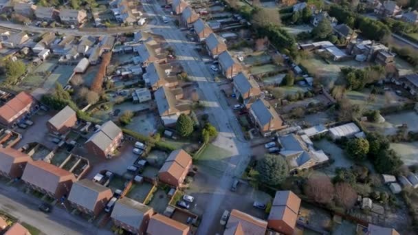 Häuser Einem Frostigen Britischen Morgen Aus Der Luft — Stockvideo