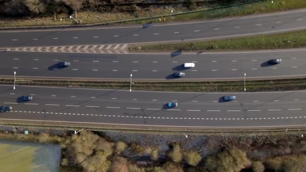Pojazdy Jadące Autostradzie Brytyjskiej Widok Lotu Ptaka — Wideo stockowe