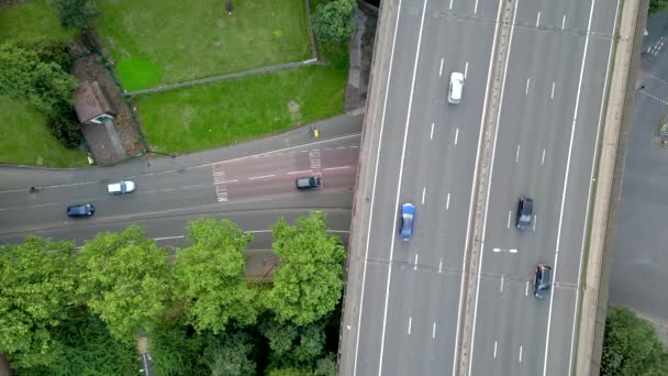 イギリスのバスティーモーターウェイのバードアイビュー — ストック動画
