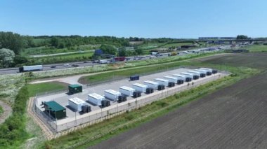 Lityum İyon Mega Paket Enerji Depolama Sistemi