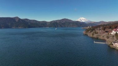 Ashi Gölü ve Fuji Dağı Hava Görüntüsü