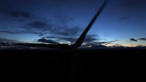 Wind Farm Turbines Generating Renewable Energy Night — Stok video