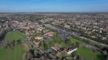 Birleşik Krallık Hava Görüntüsünde Hızlı Banliyö Treni