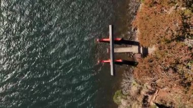 Ashi Gölü kıyılarındaki Torii Kapısı Hava Görüntüsü