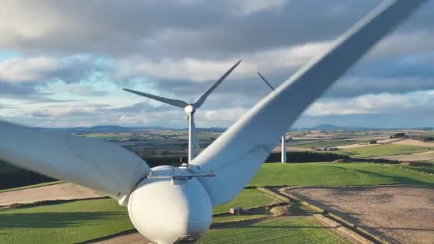 Ветроэлектростанции Генерирующие Надежные Возобновляемые Источники Энергии Воздушный Вид — стоковое видео