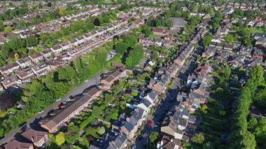 İngiltere 'nin Banliyö Bölgesindeki Evler ve Sokaklar Hava Görüntüsü