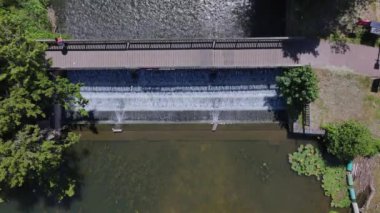 Geniş Crest Weir Nehir Sistemi Hava Görüntüsü
