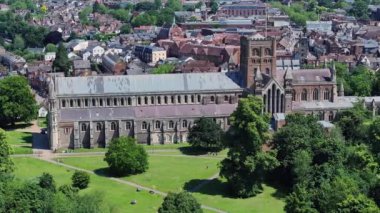 St. Albans Katedrali ve Yaz Havası Gösterisinde Şehir