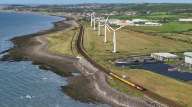 Elektrik Treni Taşımacılık İçin Yenilenebilir Güç Kullanıyor