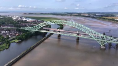 Demir Köprü ve Mersey Nehri Hava Görüntüsü
