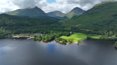 İskoçya Havacılık 'taki Lomond Gölü kıyıları