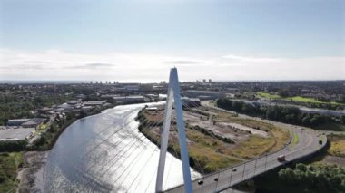 River Wear ve Sunderland Havacılık Manzarası 'nda bir köprü.