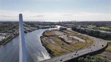 Gündoğumunda Sunderland Şehri ve Büyük Köprü