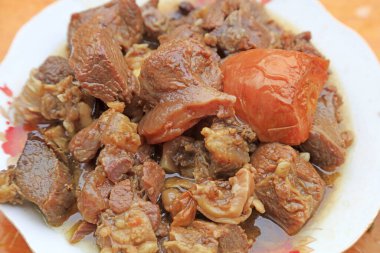 Çin usulü ünlü sığır eti güveci