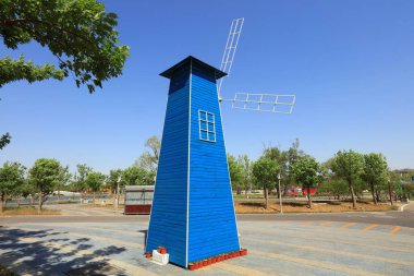 Yel değirmeni mimarisi parselde